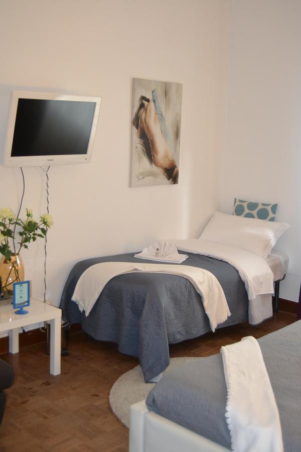 Central Avenue B&B Болонья Екстер'єр фото