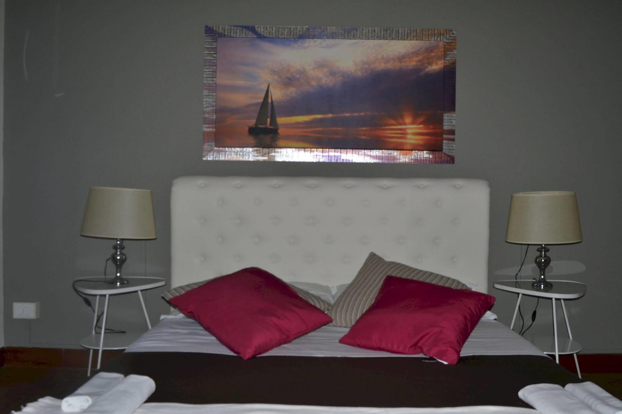 Central Avenue B&B Болонья Екстер'єр фото